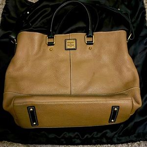 Light Camel brown Dooney and Burke leather purse